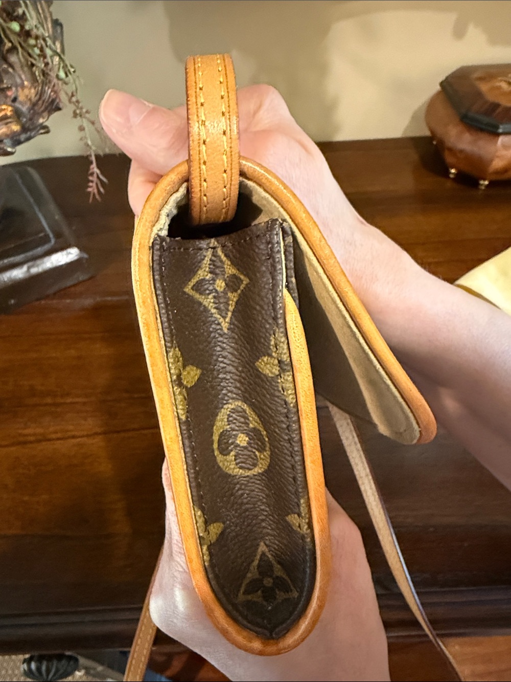 Louis Vuitton Monogram Pochette Twin GM 2001 Vintage Crossbody Bag - Picture 3 of 11
